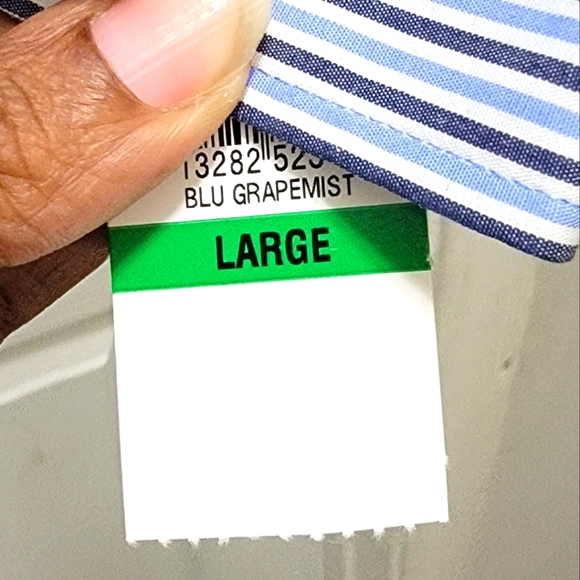 Van Heusen Dress Shirt Size: Large LIGHT Blue New with tags, 16-16.5 neck - Picture 5 of 5